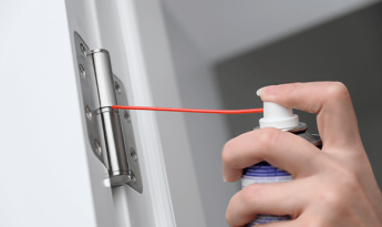 Kapı Gıcırtısı Nasıl Geçer?