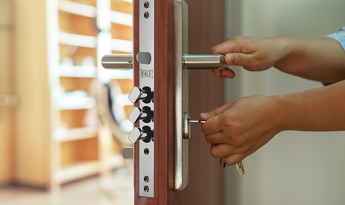 Güvenlik İpuçları: Kapı Kaç Kere Kilitlenmeli?